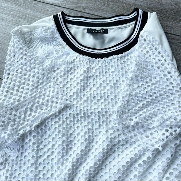 Trouve White White Mesh CROCHET OVERLAY Blouse - Picture 7 of 16